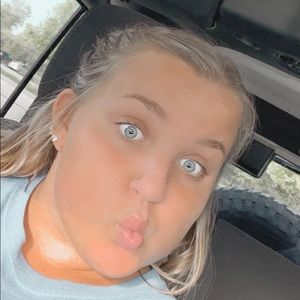 Meet your Posher, Gabriella